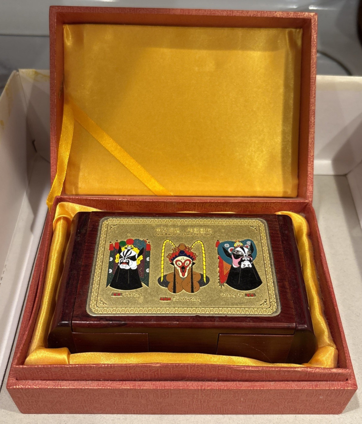 VTG. Chinese Peking Opera Wooden Box Facial Make-Up 24K Plate Jiao Zan Zhang Fei