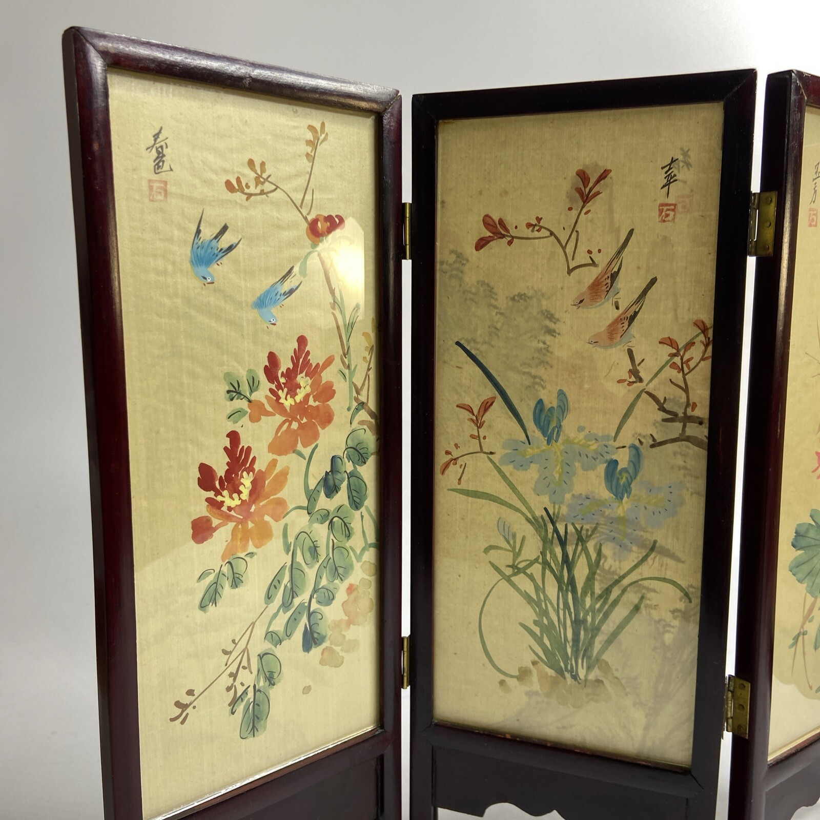 Vintage Chinese 4 Panel Folding Screen Hand Painted Silk 14.5 x 22 Chinoiserie