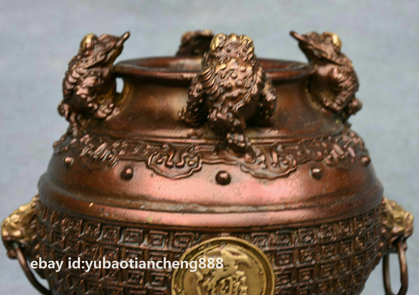 Chinese Folk Bronze Golden Toad Spittor wealth Beast Head Statue Tank Jug Jar