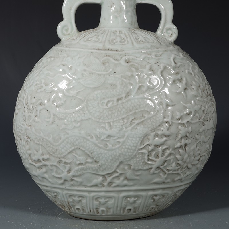 11.4″ China Ming Lovely White Glaze Porcelain Carve Animal Dragon Vase