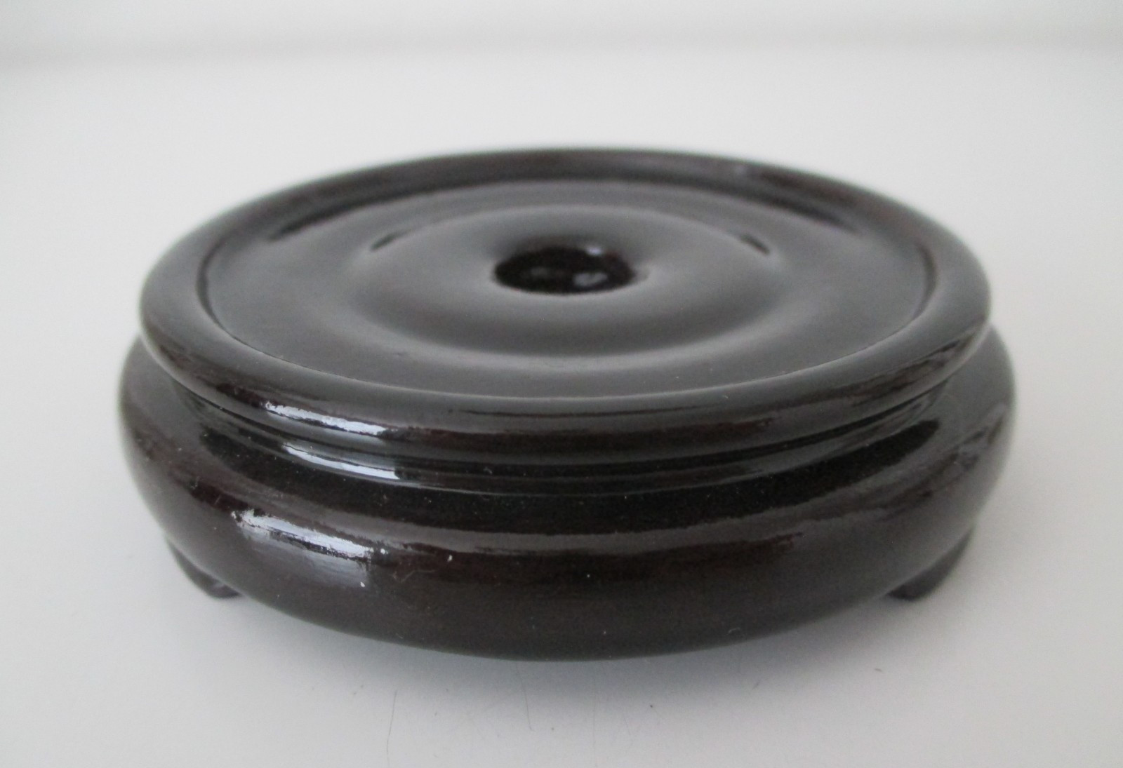 Chinese Black Hand Carved 3.25″ Round Wooden Stand for 2.5″ Dia Base Vtg AZB