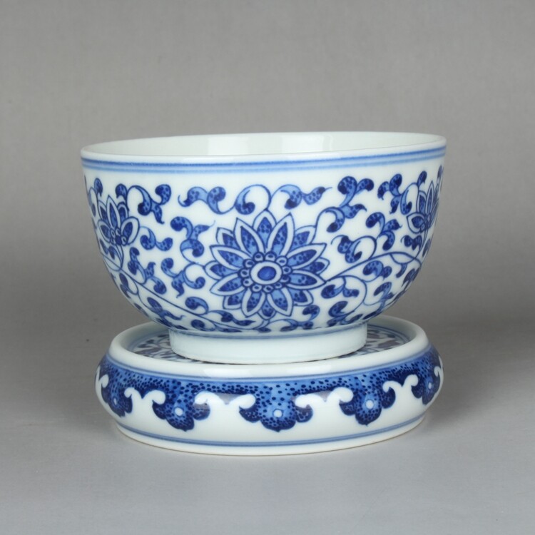 3.1″ Chinese Ming Blue-and-white Porcelain Lotus Flower Branch Plate