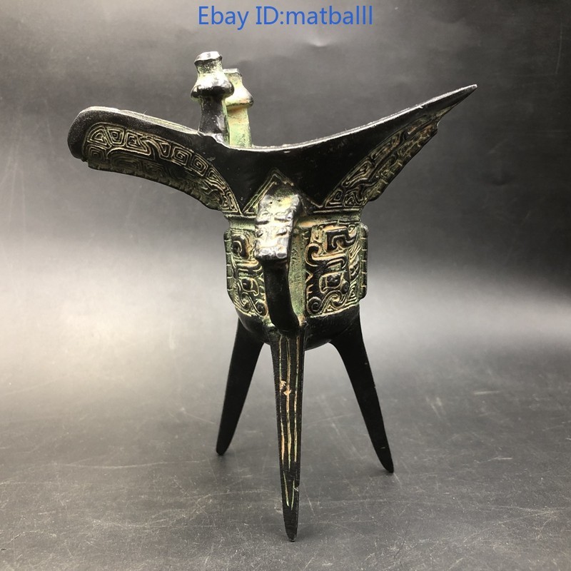Retro Jue Style Wine Cup – Triangular Alloy Chinese Decor