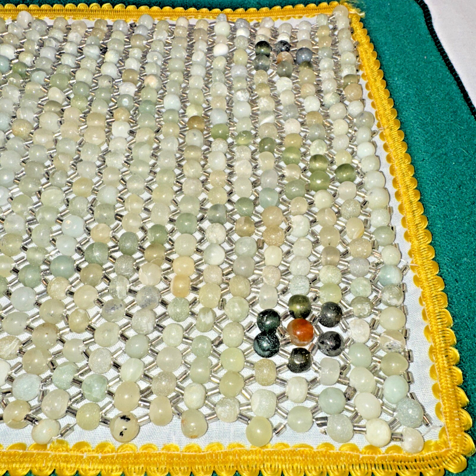 Vintage Healing Jade Crystal Stone 1035 Beads Chinese Pillow 20″ x 12″ 1Lb 10oz