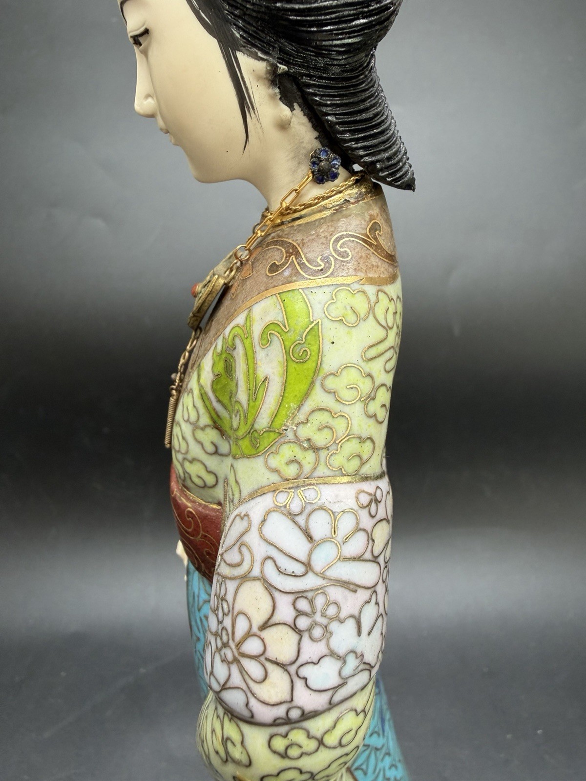 Gorgeous VTG Traditional Cloisonne Lady Figure Brass Enamel On Wood Base 13.5”
