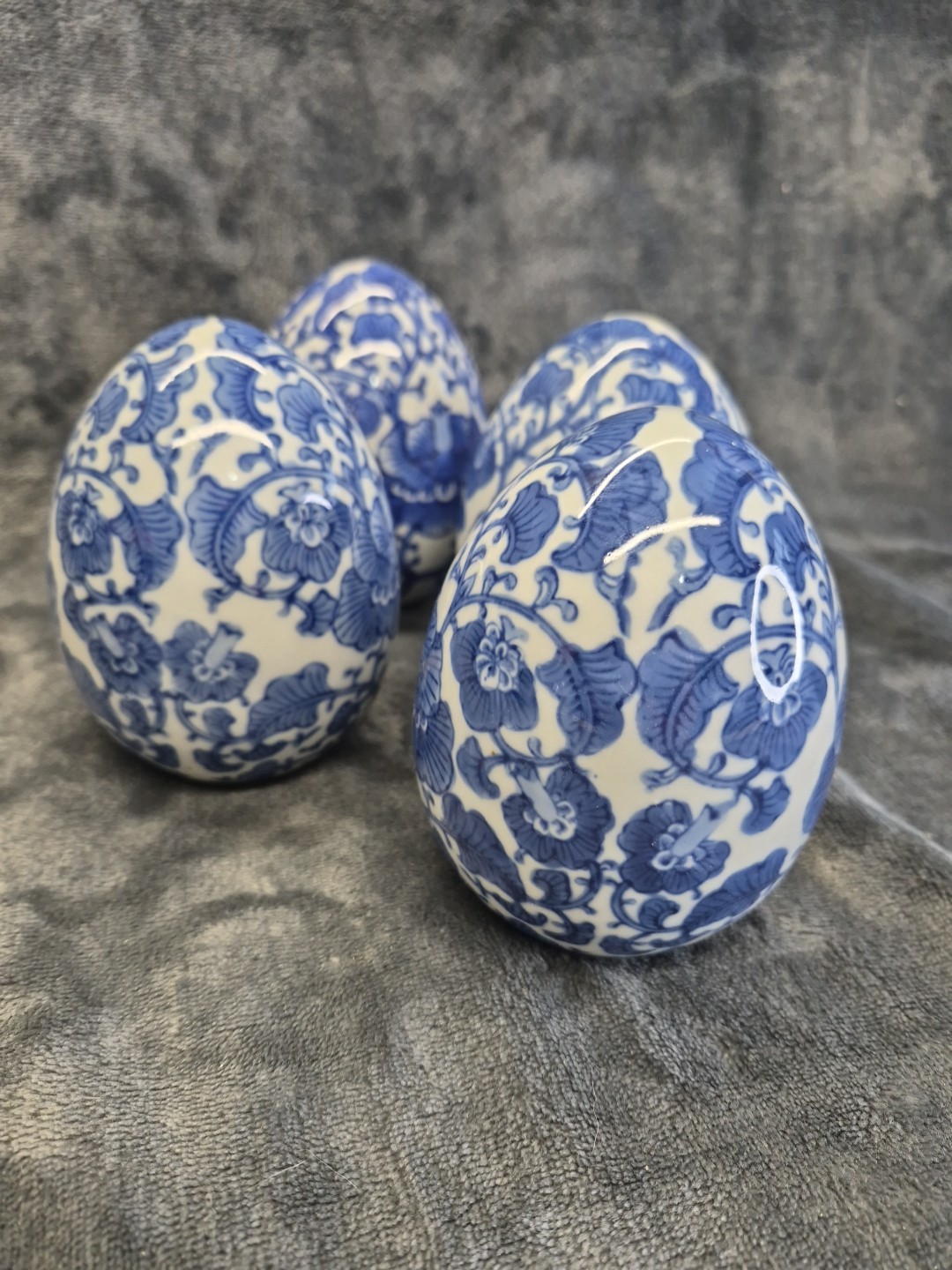 Vintage Asian Blue & White 4 Large Eggs 4.25” Collectable Home Decor