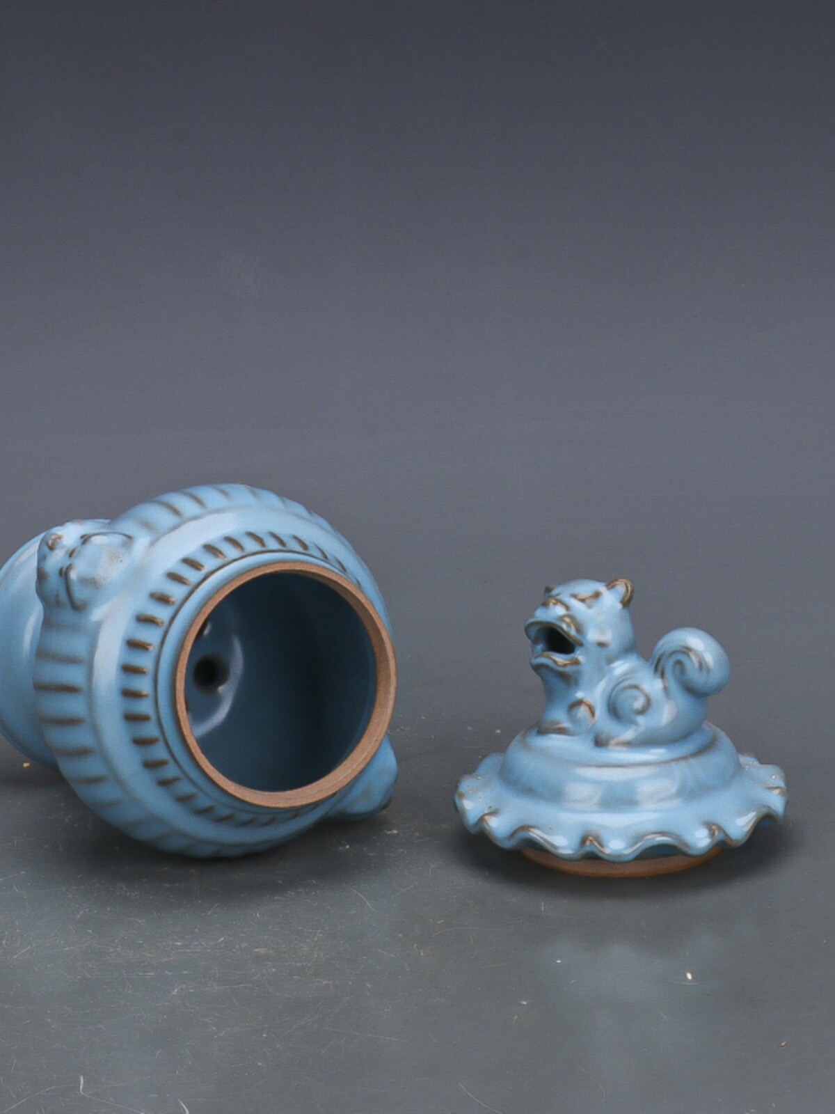 7.4″ Collect China Ruyao Sky Blue Glaze Porcelain Foo Fu Dog Lion Lid Pot