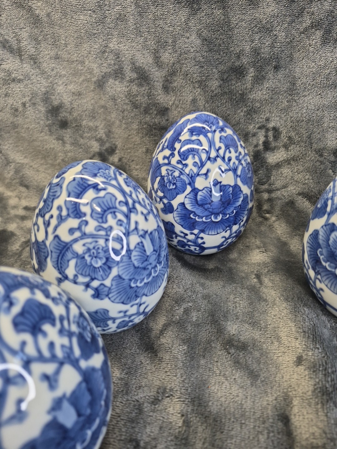 Vintage Asian Blue & White 4 Large Eggs 4.25” Collectable Home Decor