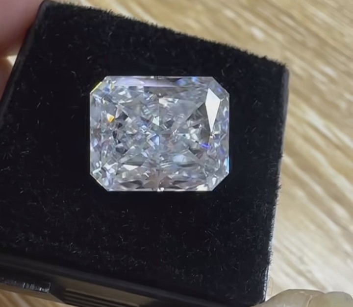 4.CT Natural Certified Excellent Radiant CUT Diamond with Certificate/VVS1