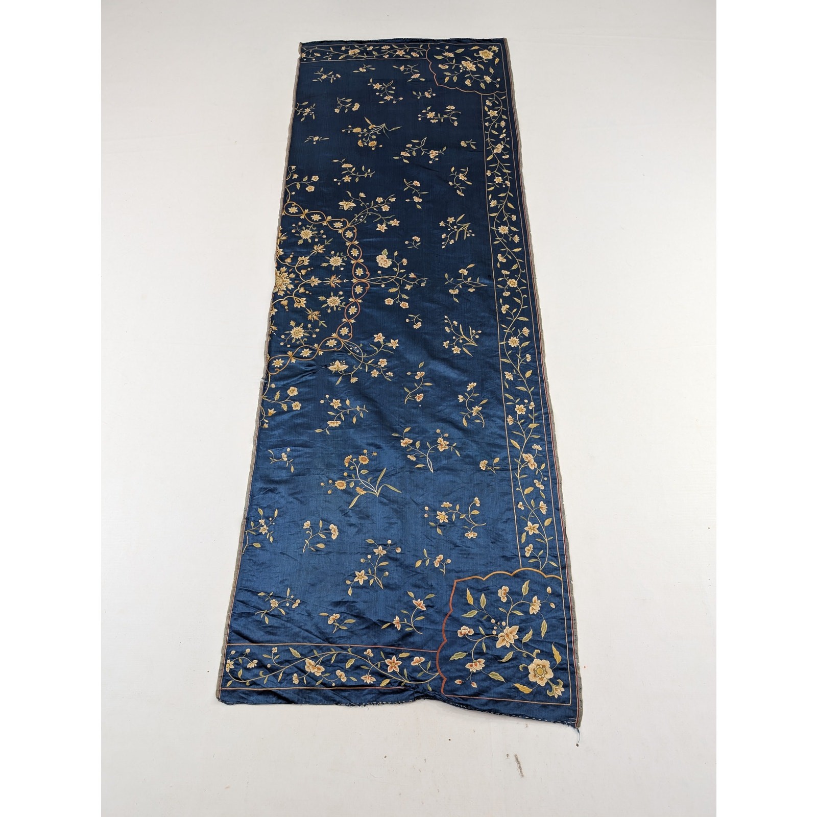 Antique Traditional Chinese Hand Embroidered Floral Silk Fragment 81x28in