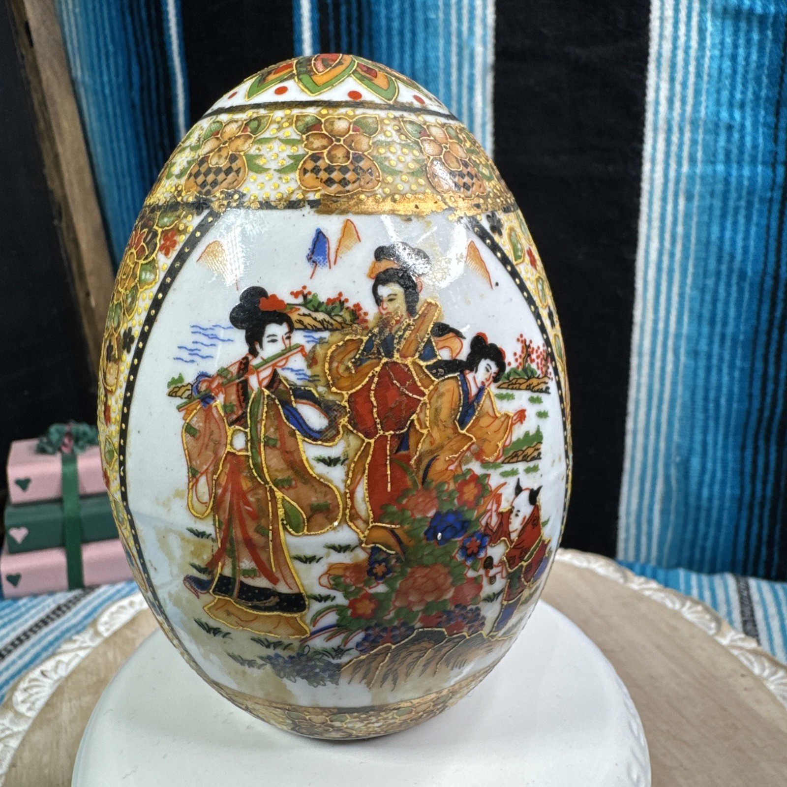VTG Japanese Hand Painted & Beaded Satsuma Porcelain w/ Geishas Trimmed In Gold