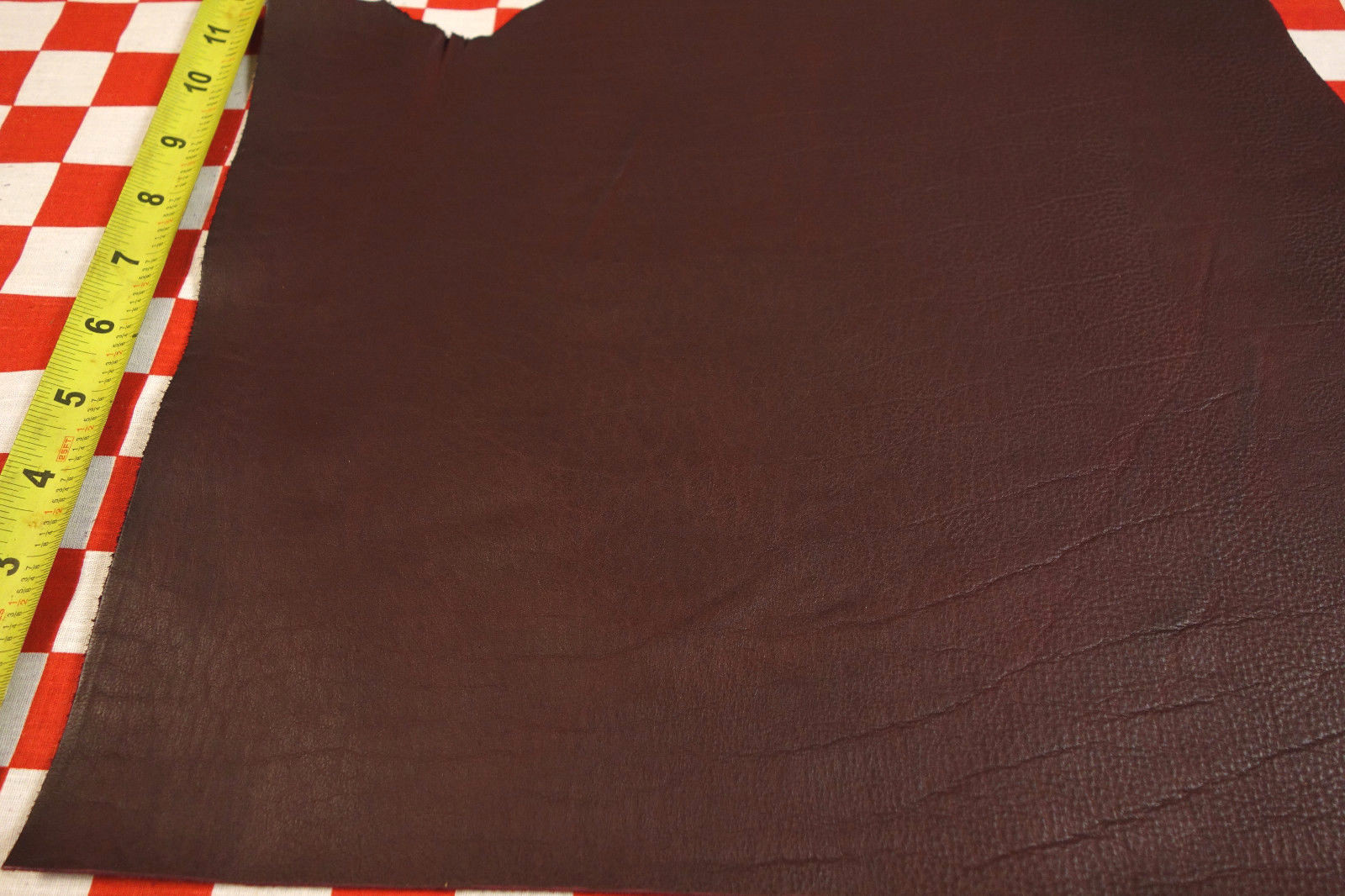 HORWEEN BURGUNDY BISON 3.5 oz LEATHER PIECE, 18″ x 18″ NAT. QLTY