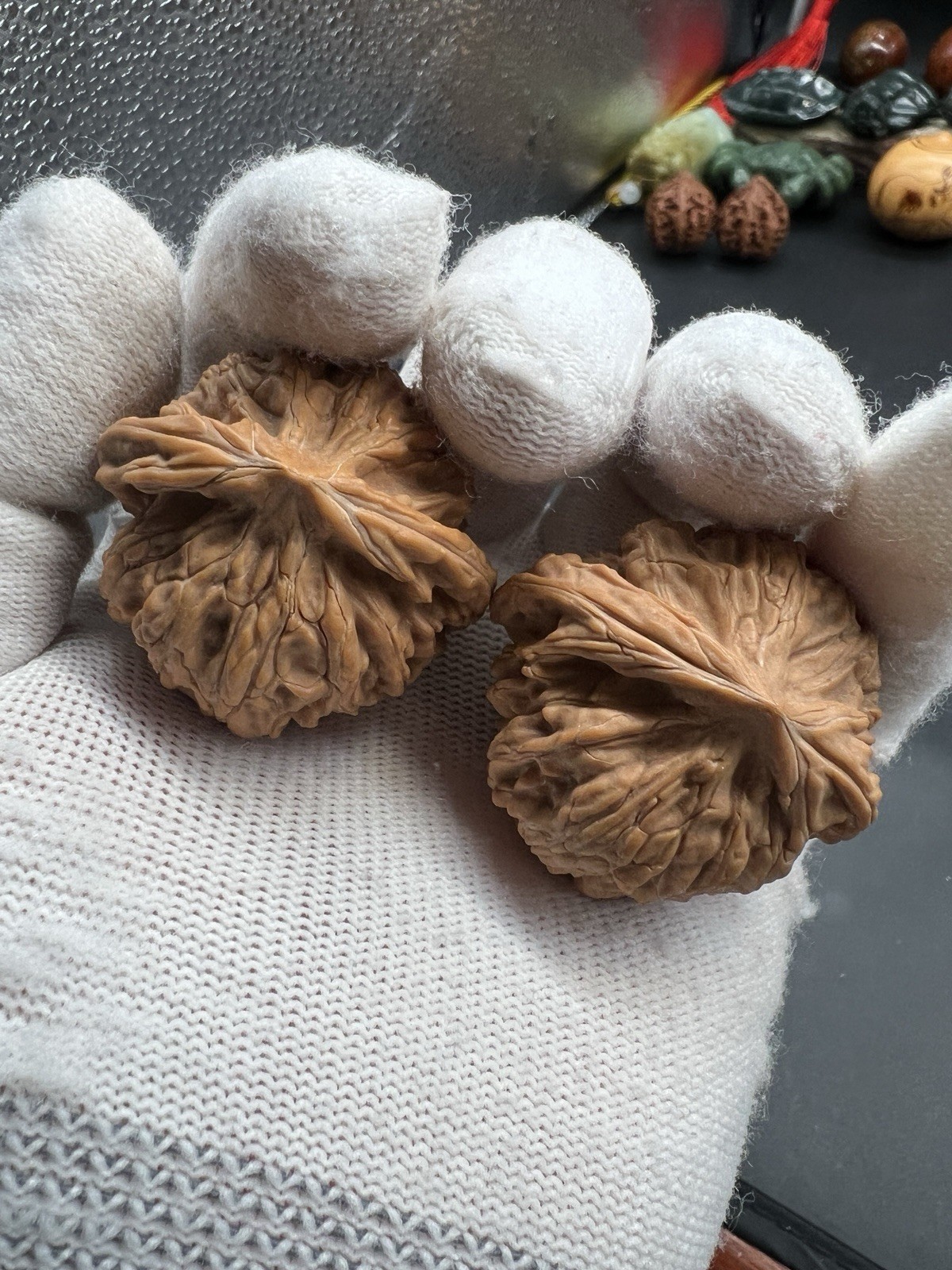 Pair of Match Chinese Health Walnut 40×38.5×36mm 精配文玩核桃～玉龙🐉粗筋狮子头