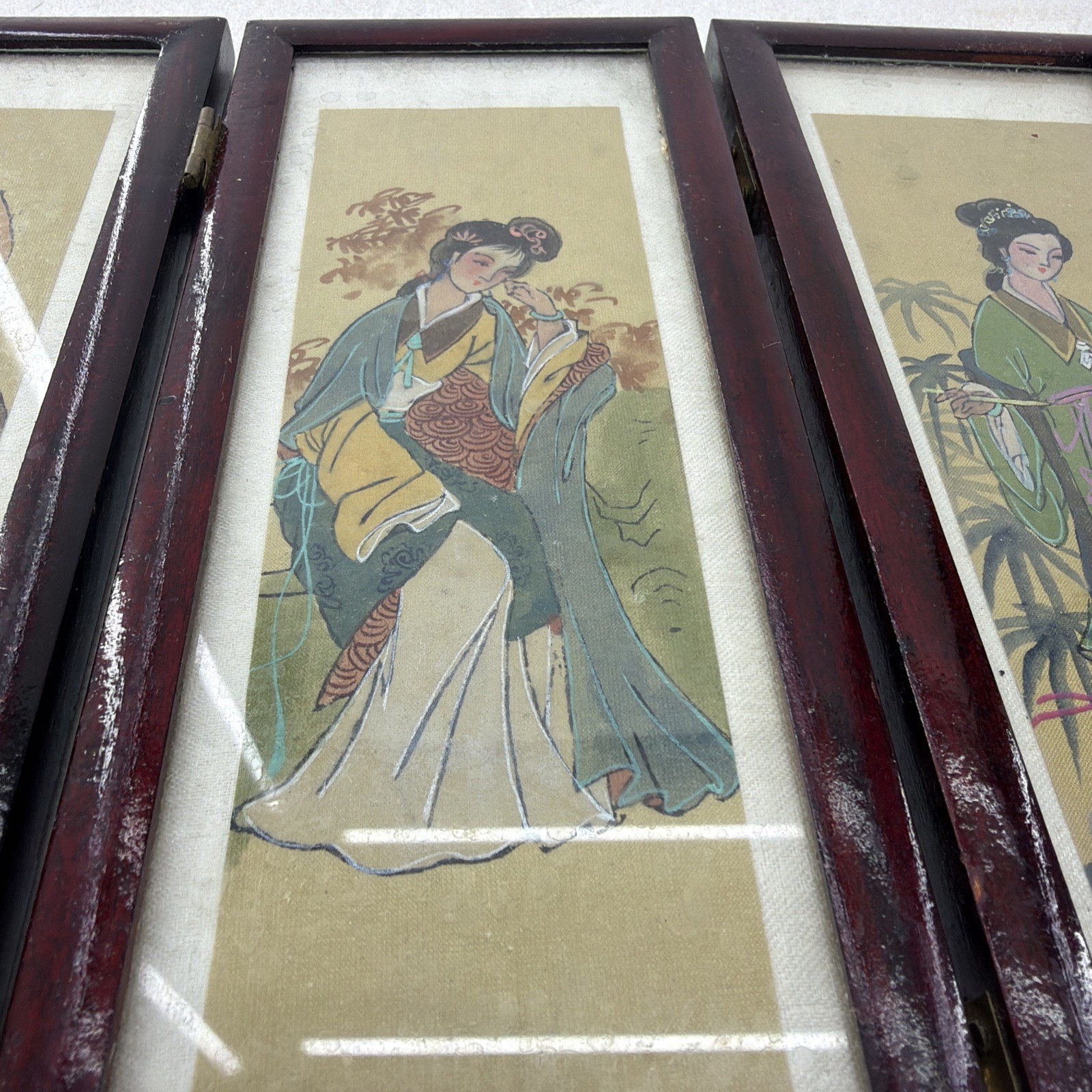 Small Vintage Chinese Folding Tabletop Screen 4 Panel 2 Sided 9.5″ x 14″
