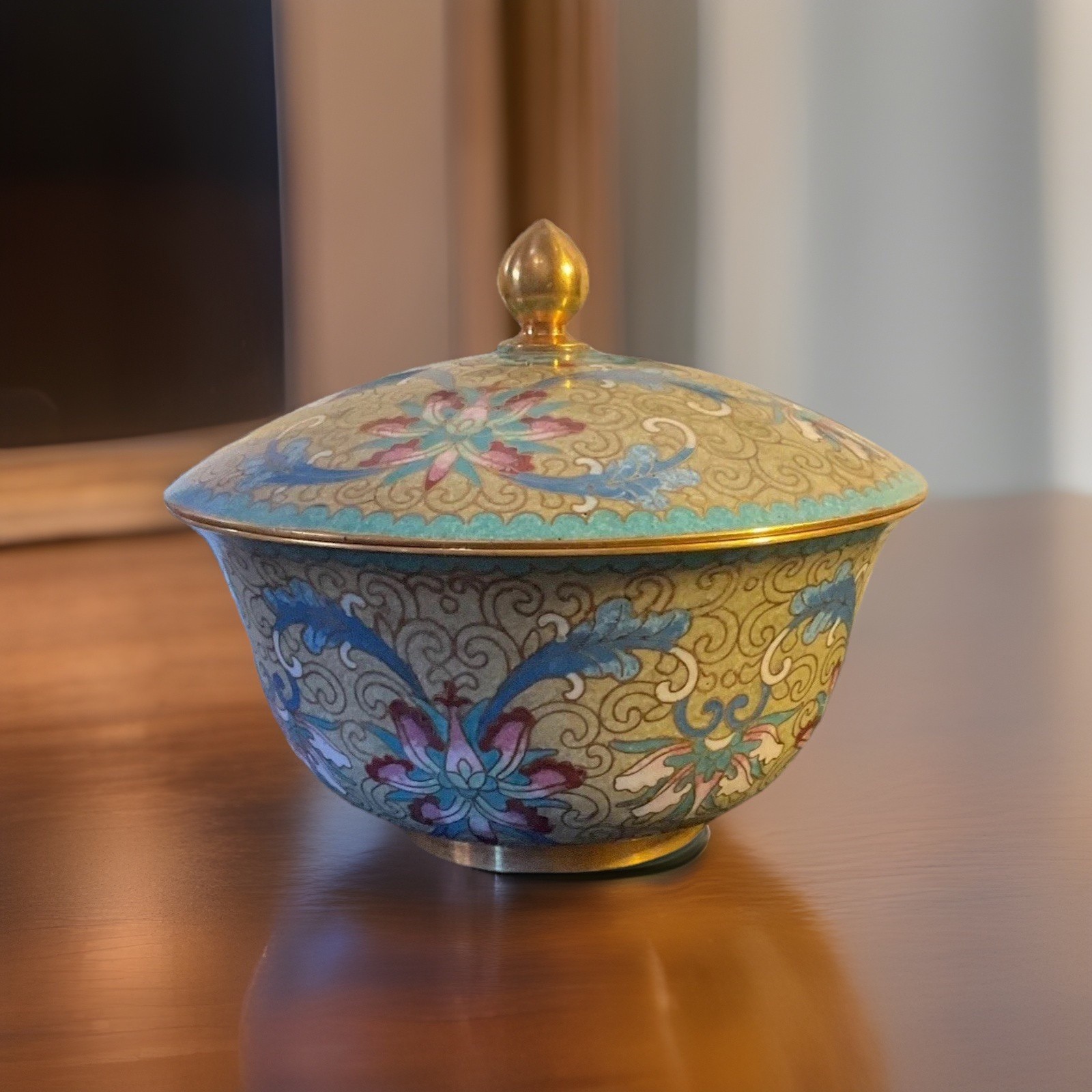 Vintage Made In The People Republic Of China Lidded Cloisonné 4.5 Tall 5 Wide