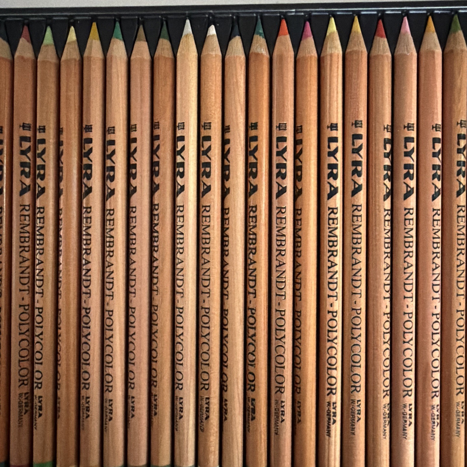 Lyra Rembrandt Set 72 Polycolor Pencils Assorted Colors in Box Artist Supplies