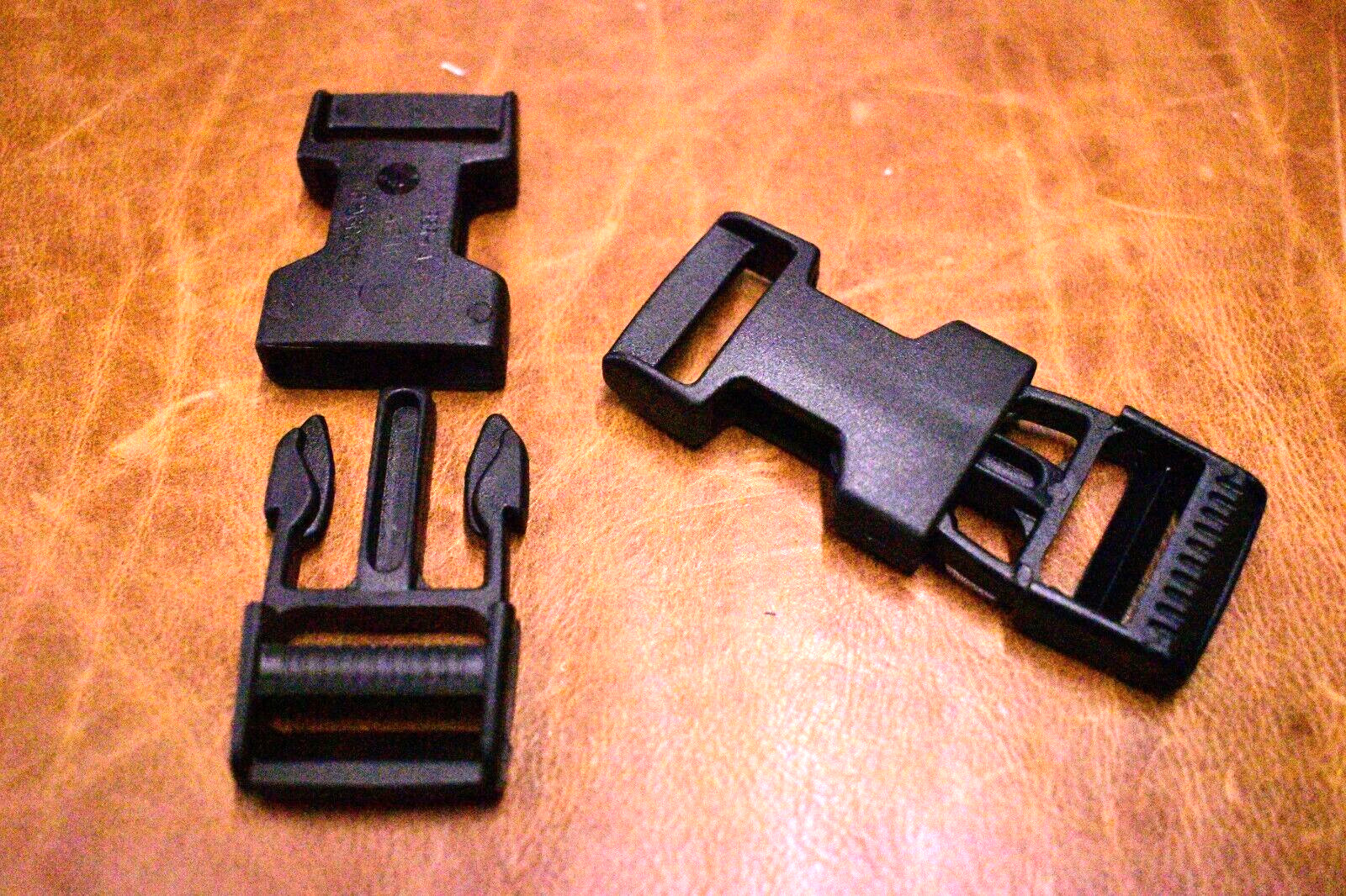 2 PK Fastex 1″ Quick Side Release Buckles, Plastic Buckle Clips