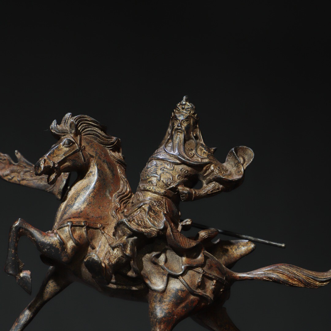 Bronze mud gold cinnabar statue of Guan Gong