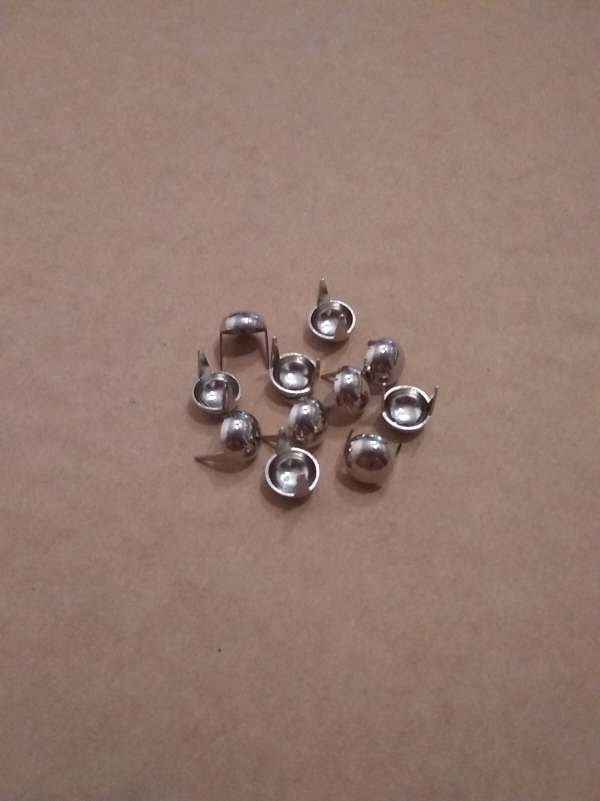3/8″ Nickel / Solid Brass Round Spots / Studs For Leather 5/16″ Prongs (100 pk)