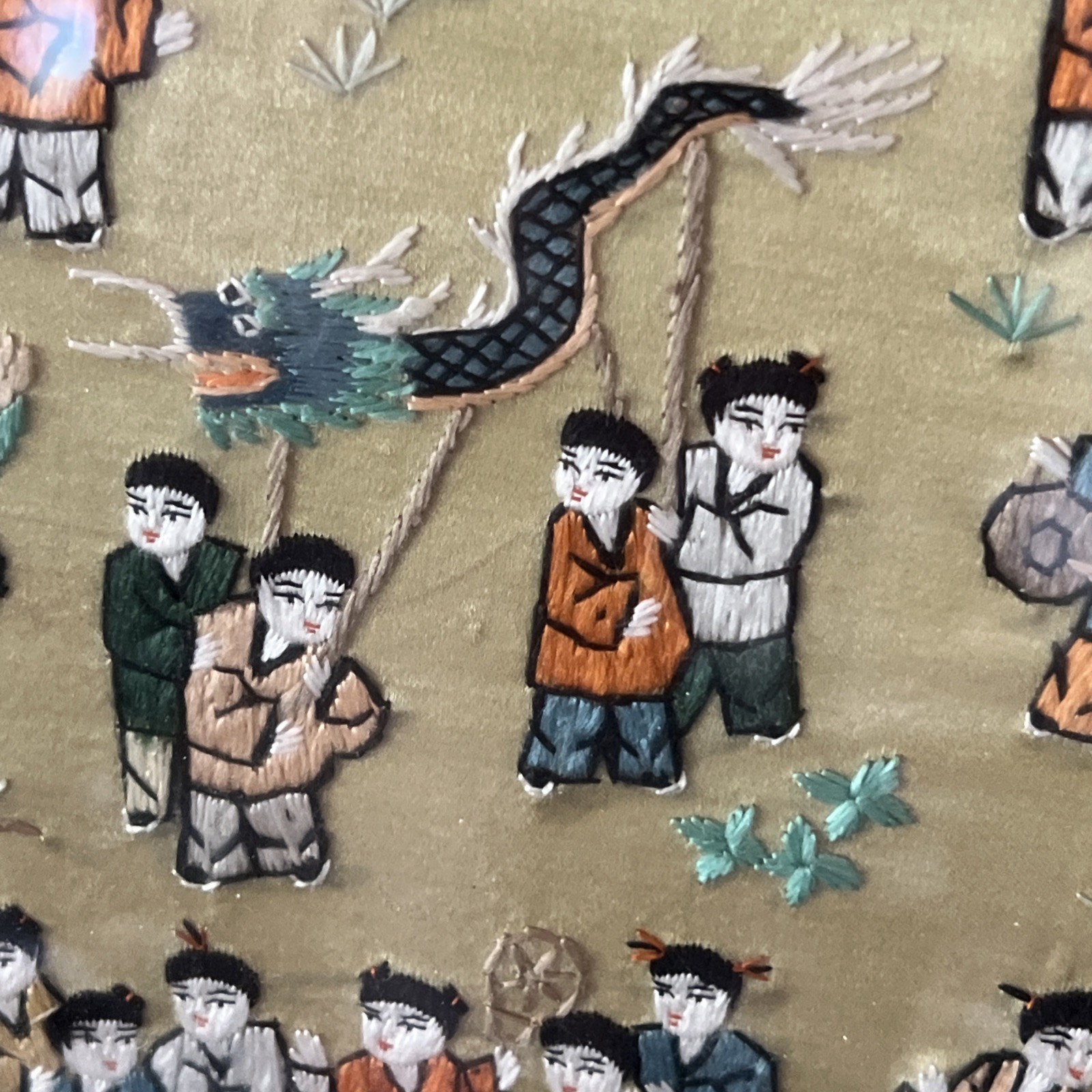 Chinese 100%Hand embroidered Peking Embroidery Art: Party painting screen