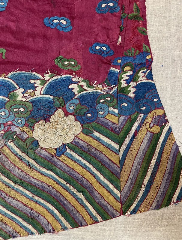 OLD CHINESE SILK EMBROIDERY FRAGMENT SILK COAT
