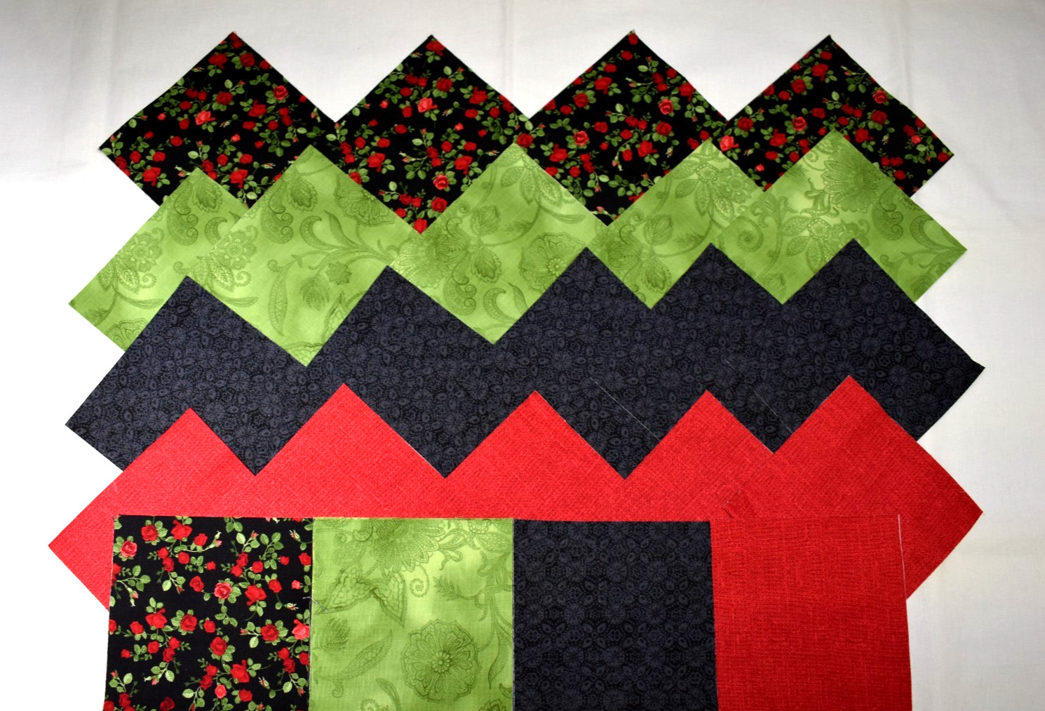 ELEGANT RED ROSE BUDS ON BLACK CHARM PACK 5 Inch Quilt Squares