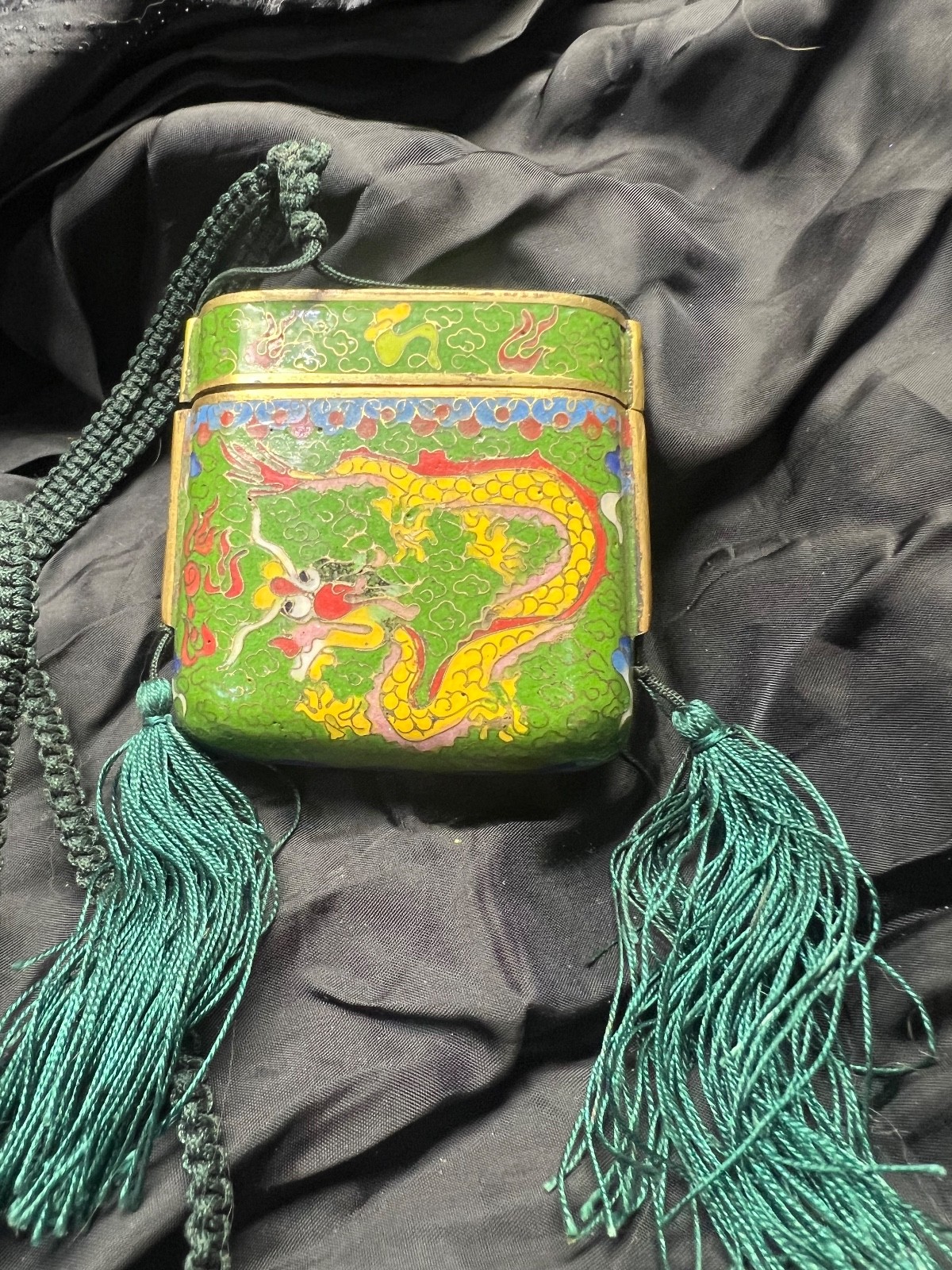Vintage CHINESE CLOISONNE ENAMEL BRASS PURSE – green dragon