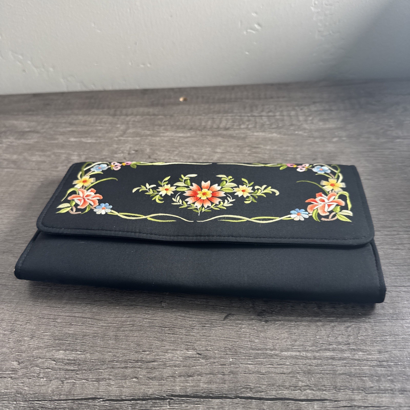 Vintage 1970 1980s Art-to-Wear Chinese Silk Embroidered Boho Long Wallet Purse
