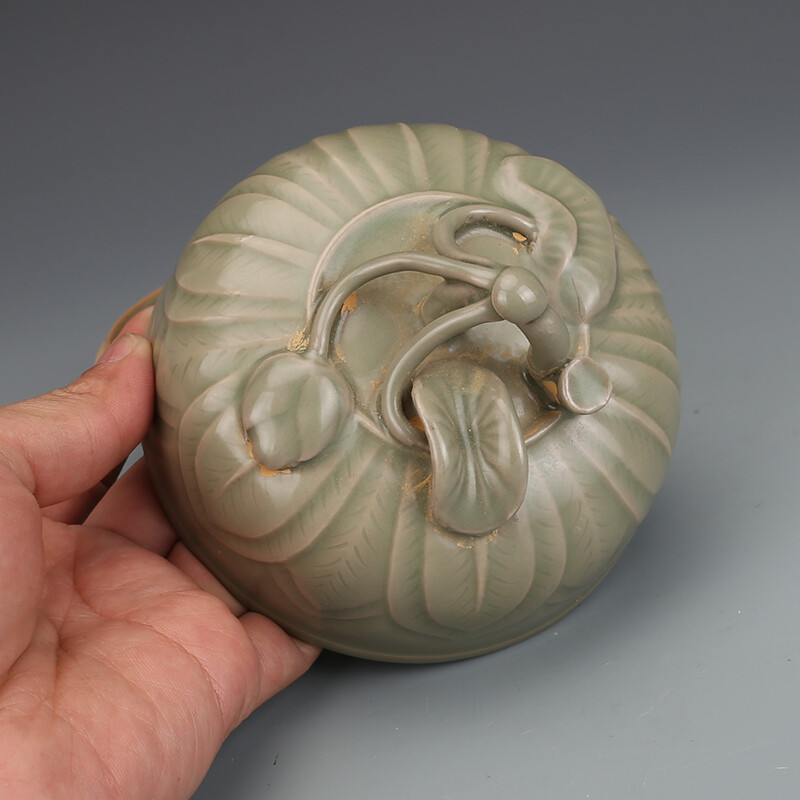 4.5″ China Yue Kiln Secret Color Glaze Porcelain Lotus Flower Lid Box