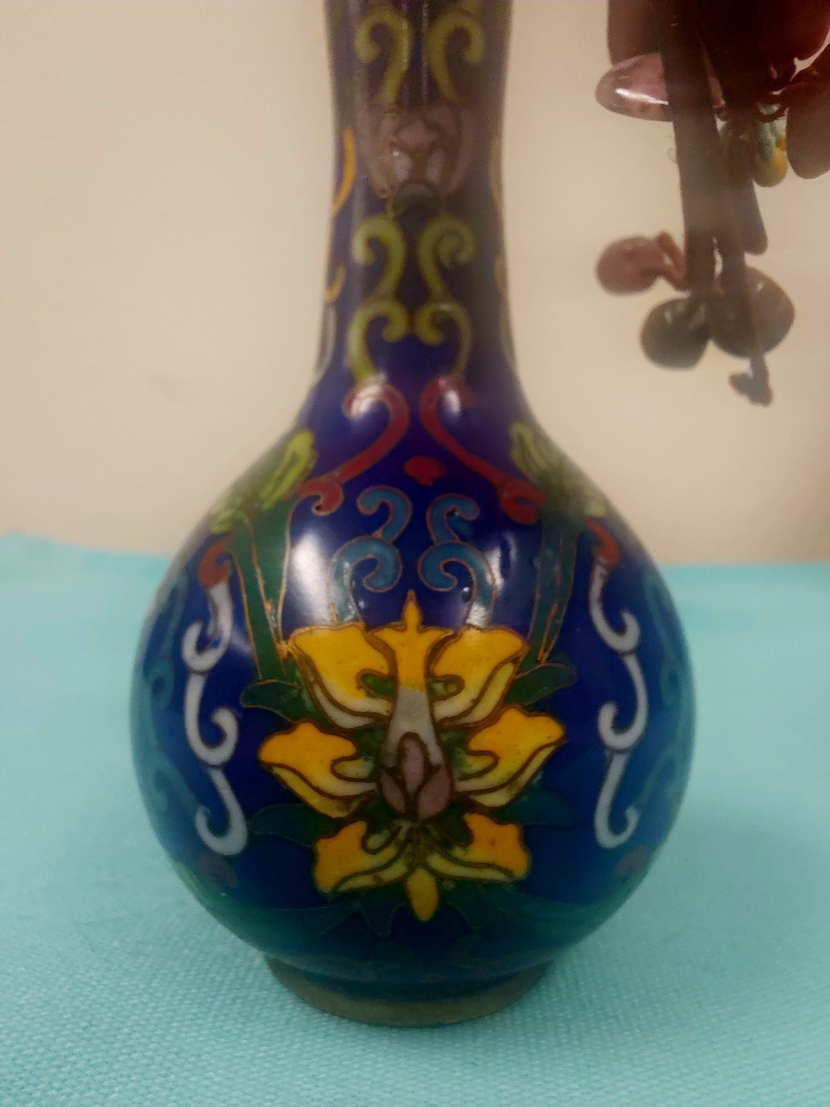Vtg Chinese Cloisonné Vase Gemstone Flowers Metal Enamel Bird 6″ Tall VGUC