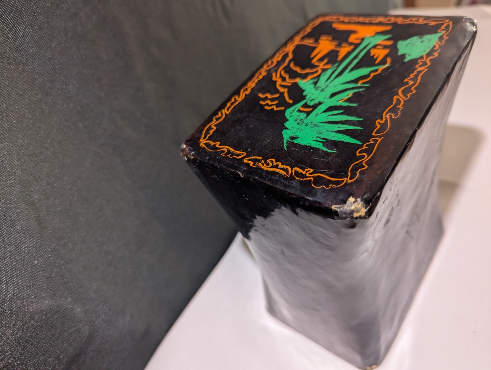 ANTIQUE CHINESE BLACK LACQUERED LEATHER OPIUM PILLOW GEISHA ASIAN DECOR TREES
