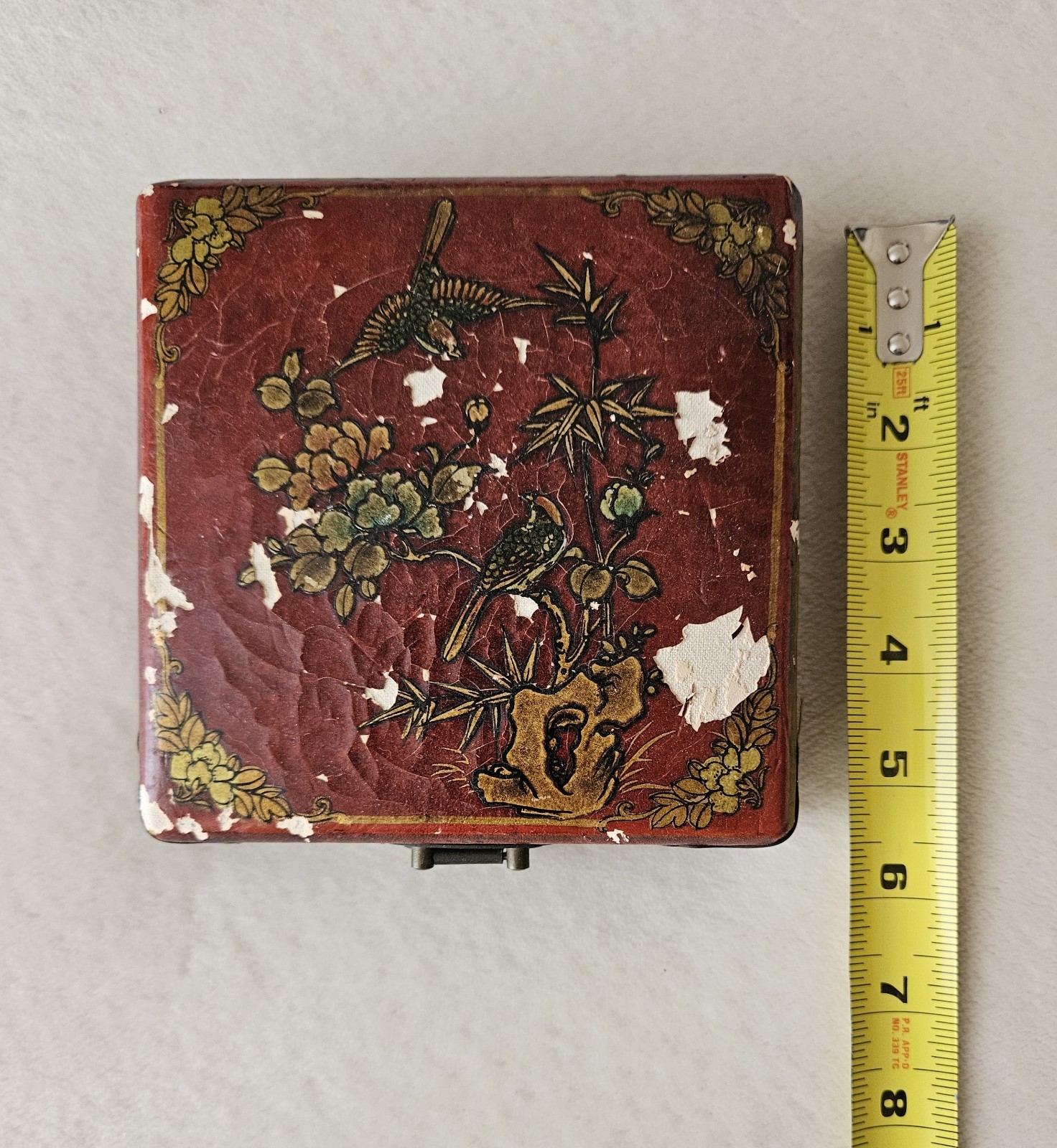 Oriental Chinese Compass in Leatherette Wood Box / Lid Has Issues – See Photos