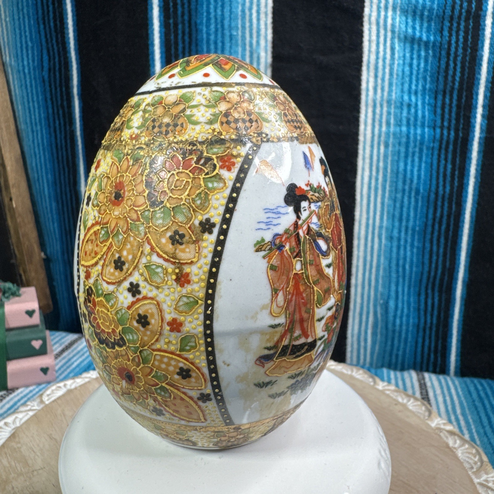VTG Japanese Hand Painted & Beaded Satsuma Porcelain w/ Geishas Trimmed In Gold