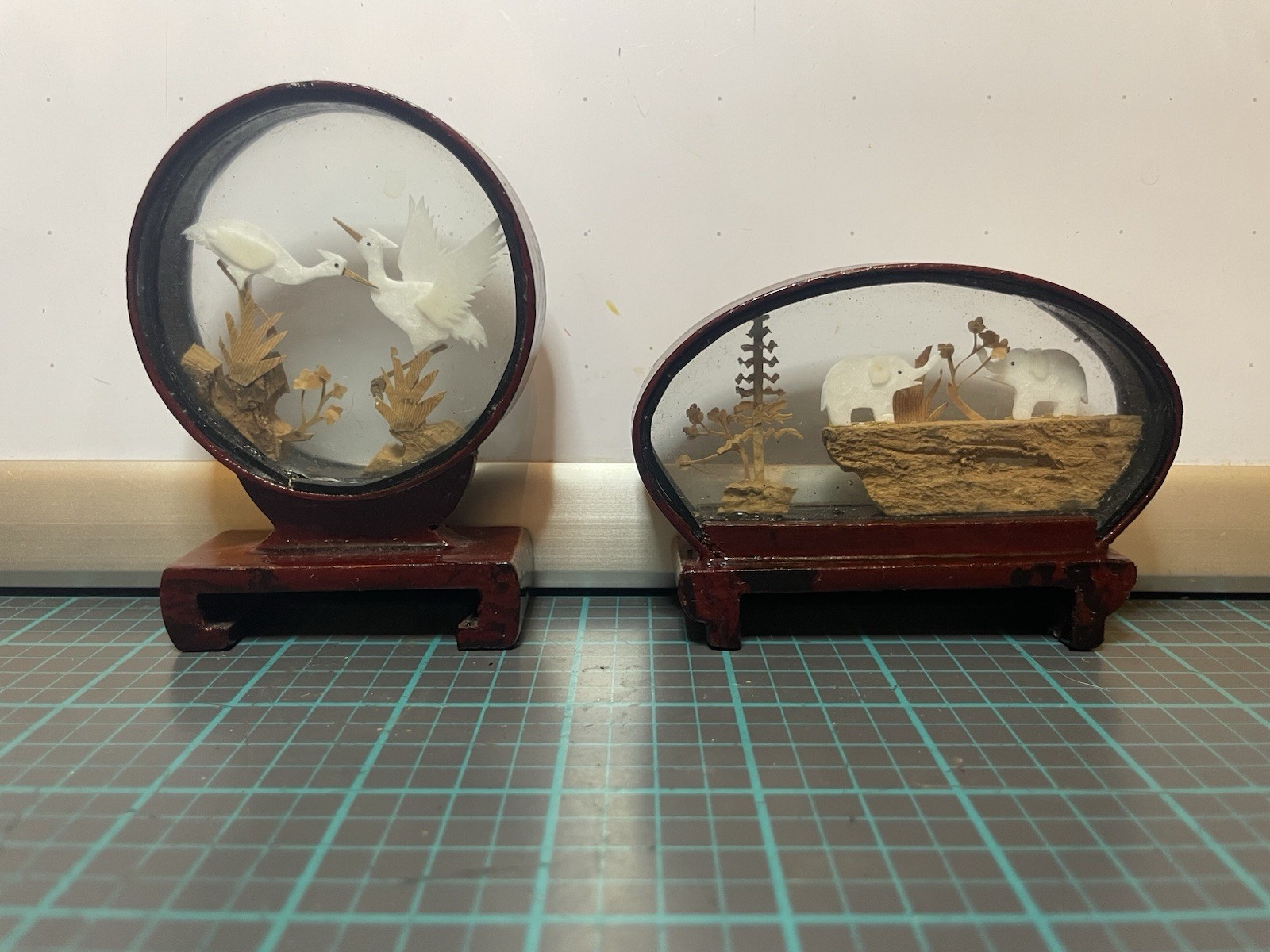 VINTAGE ASIAN Set CARVED CORK DIORAMA GLASS DISPLAY WOOD BOX Storks & Elephants