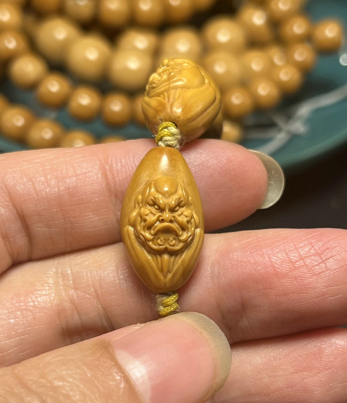 China Olive Dentoliva 10PCS Mini Small Beads Relief Carving Evil Monk Bracelet