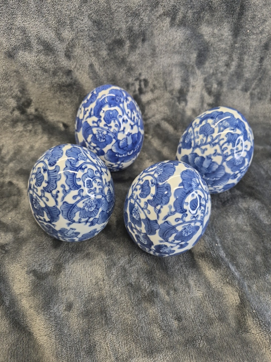 Vintage Asian Blue & White 4 Large Eggs 4.25” Collectable Home Decor