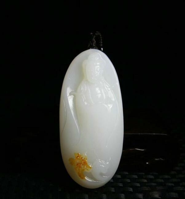 Antique Xinjang Hetian White Jade Safe and Auspicious Guanyin Pendant Craft