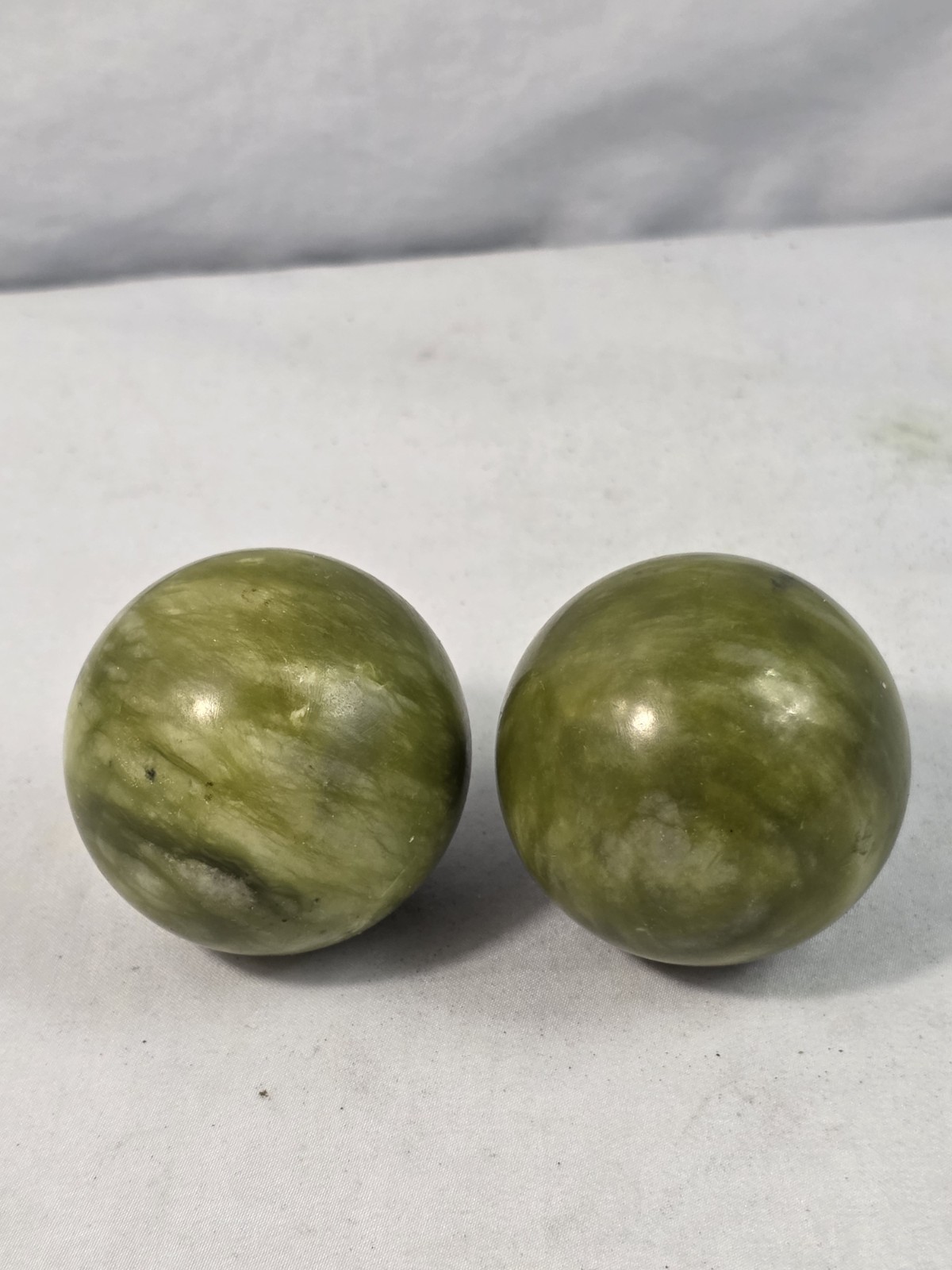 Natural Green Jade Stone Baoding Balls Therapy Blood Circulation Meditation 40
