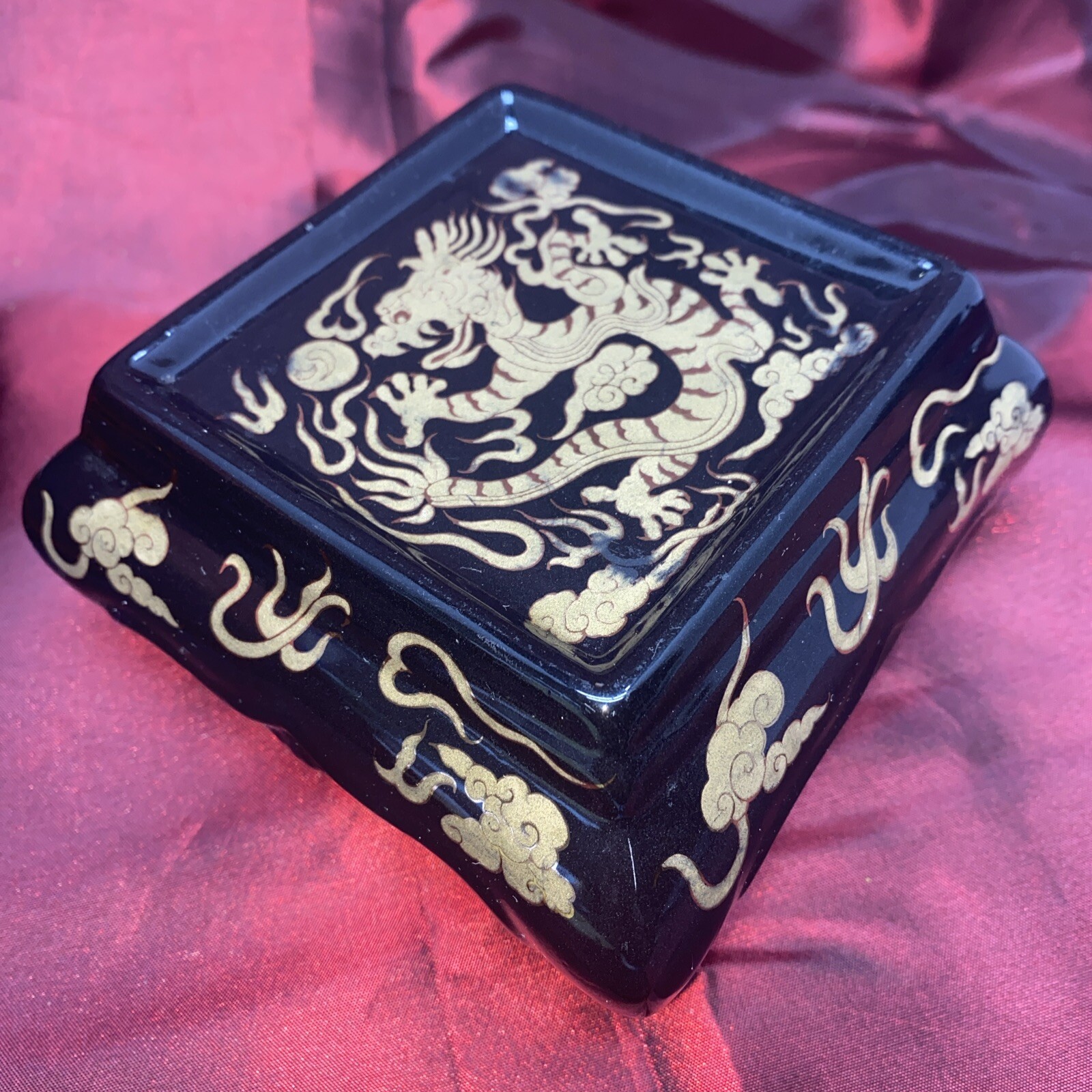 Black & Gold Dragon Trinket Base Candle Yi Lin Arts Treasures of China See Burn