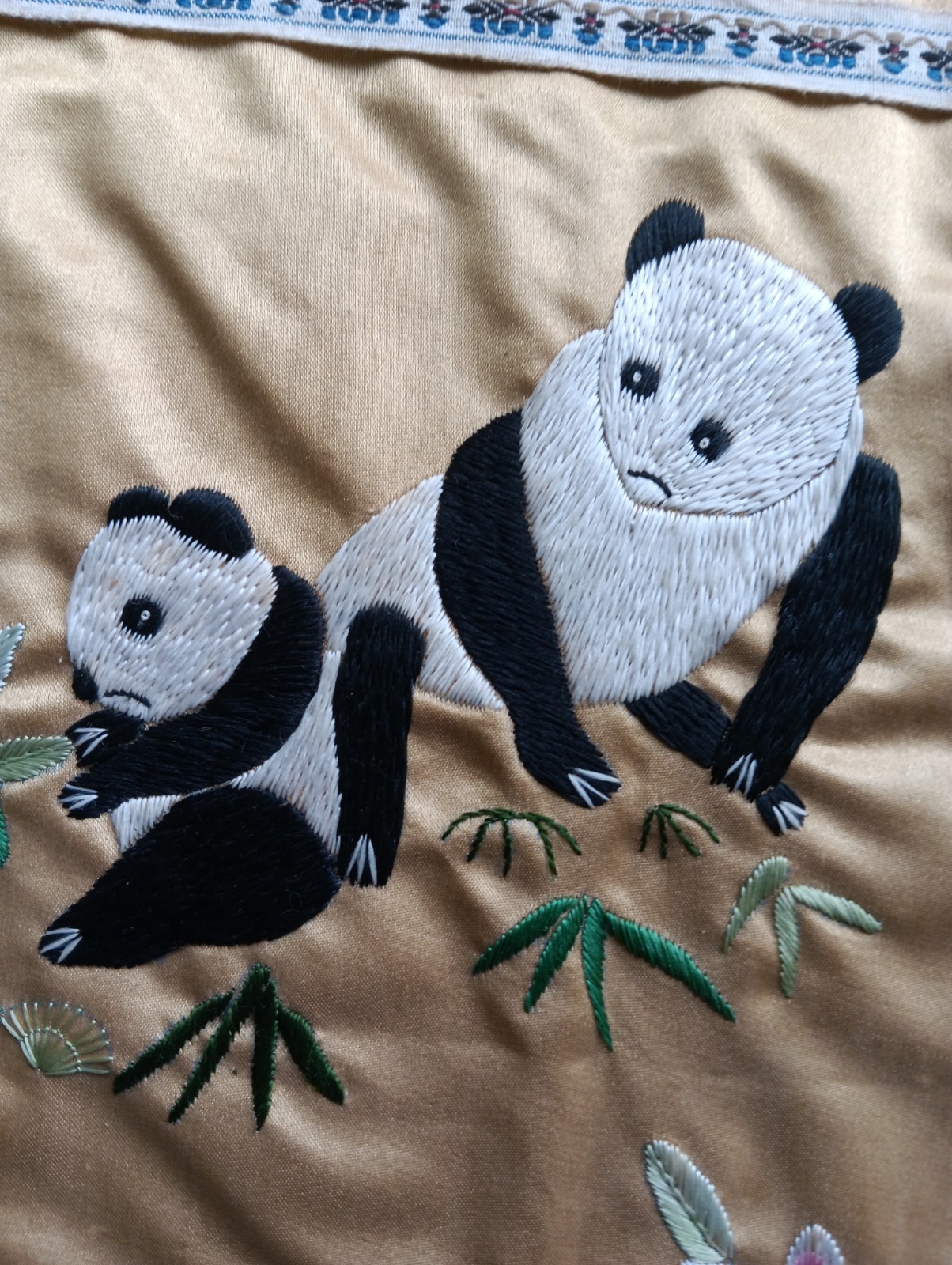 Chinese Hand Embroidered Peking Silk Pandas