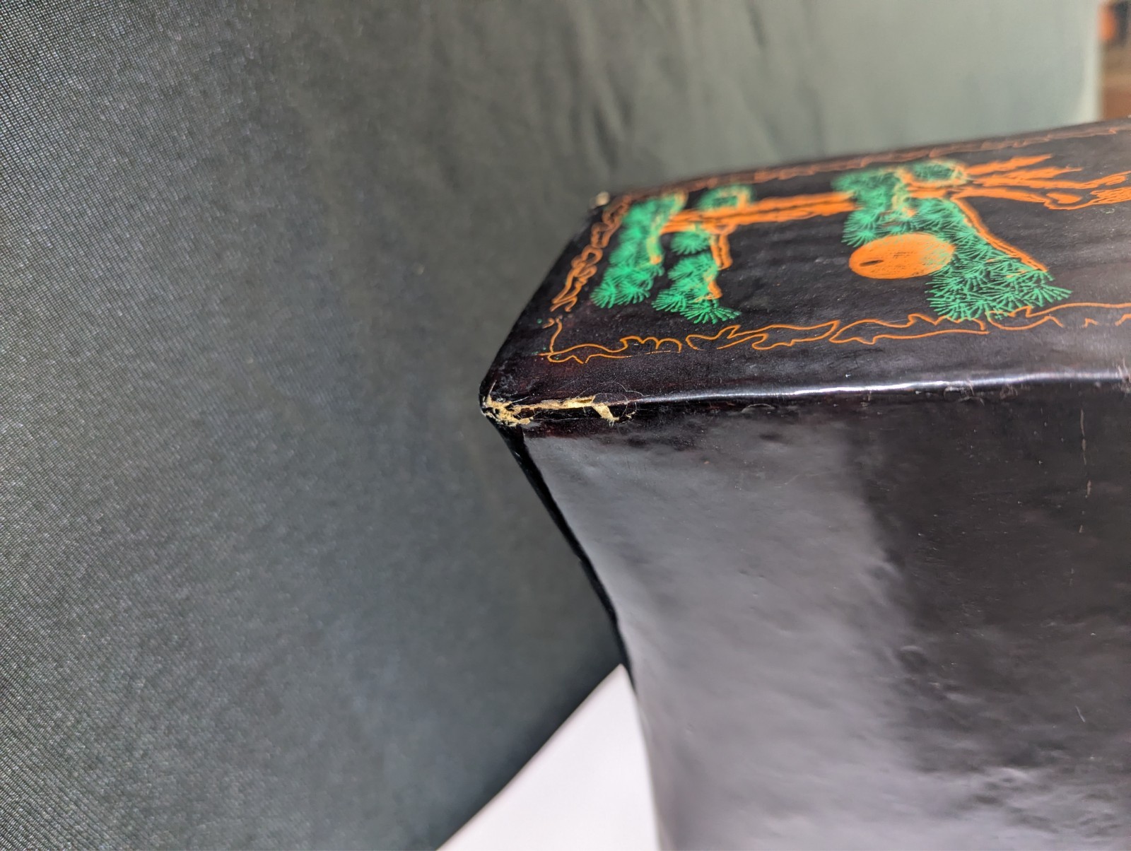 ANTIQUE CHINESE BLACK LACQUERED LEATHER OPIUM PILLOW GEISHA ASIAN DECOR TREES