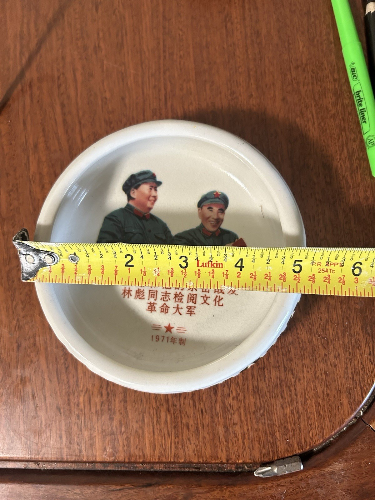 Vintage Chinese Cultural Revolution Mao Tse Tung Ashtray Ceramic With Crazing 5”