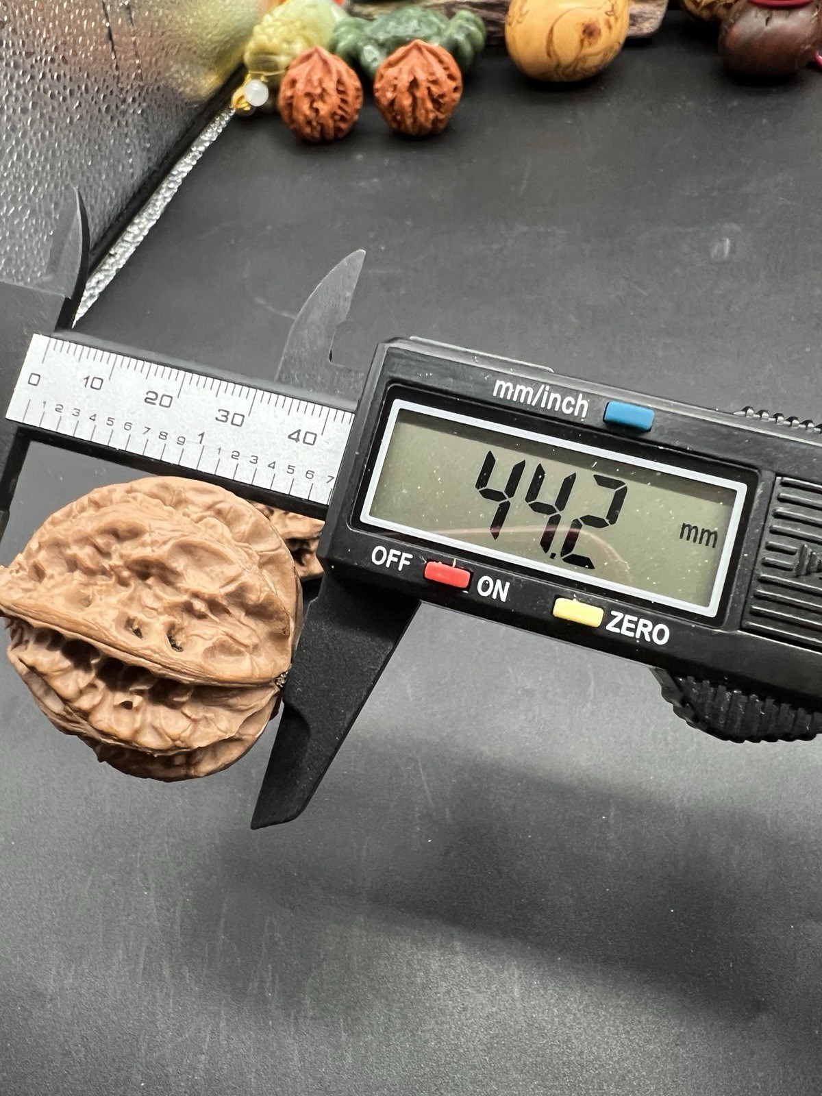 Pair of Match Chinese Health Small Walnut Collection精配文玩野生秋子核桃～八棱红灯笼 33×39×44mm
