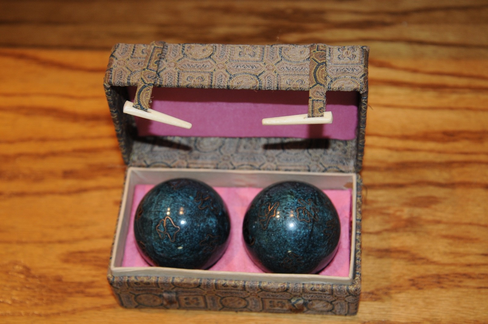 Vintage Baoding Iron Ball Set Chinese Stress Relief Instruction Booklet Jin Song