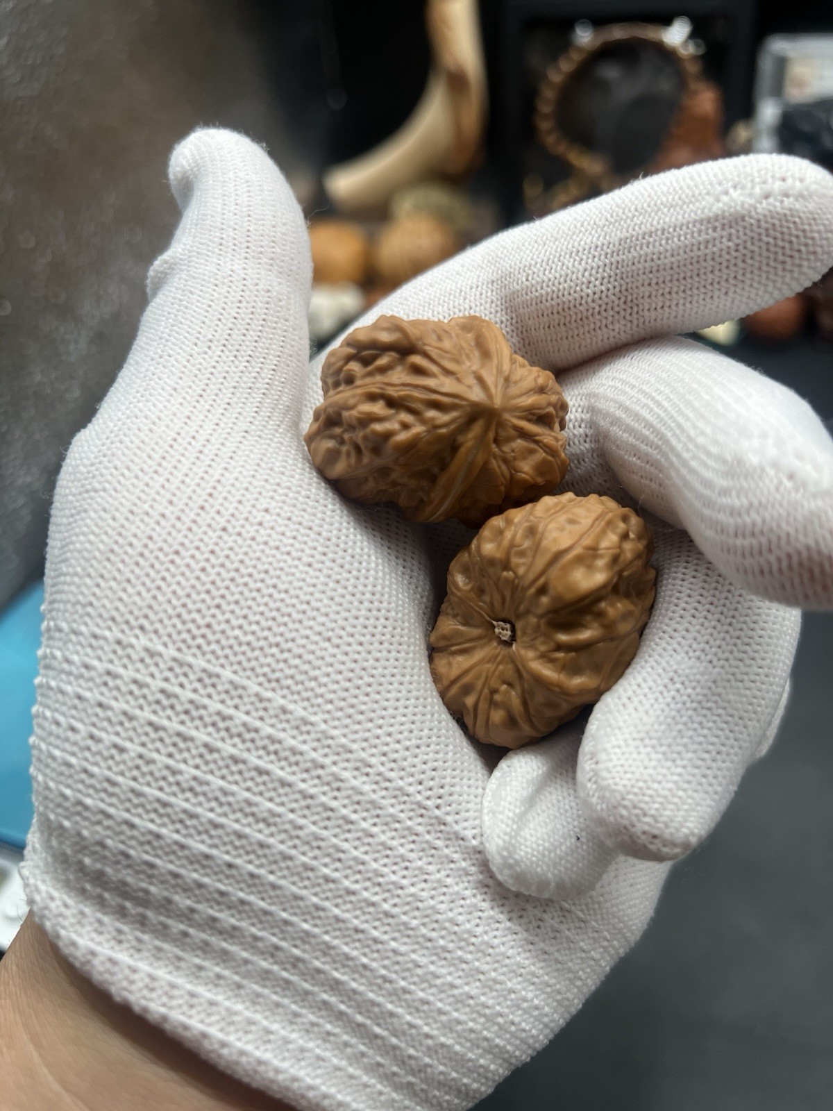 Pair of Match Chinese Health Walnut 27×36×26mm 精配文玩核桃～小众门头沟元宝