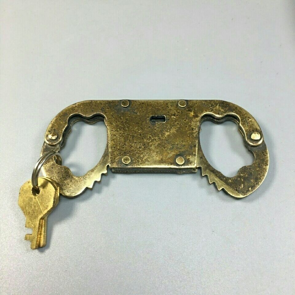 Antique Brass Handcuffs Ornament Pure Copper Craft Collectible Decor Artifact
