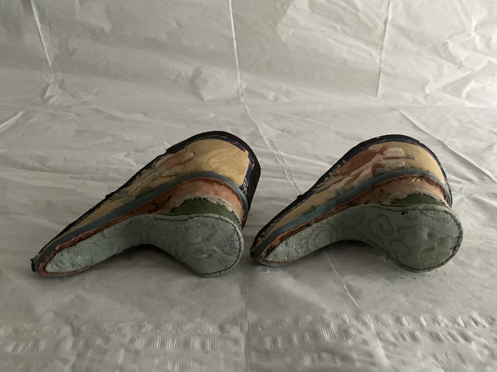 foot binding antique lotus shoes chinese