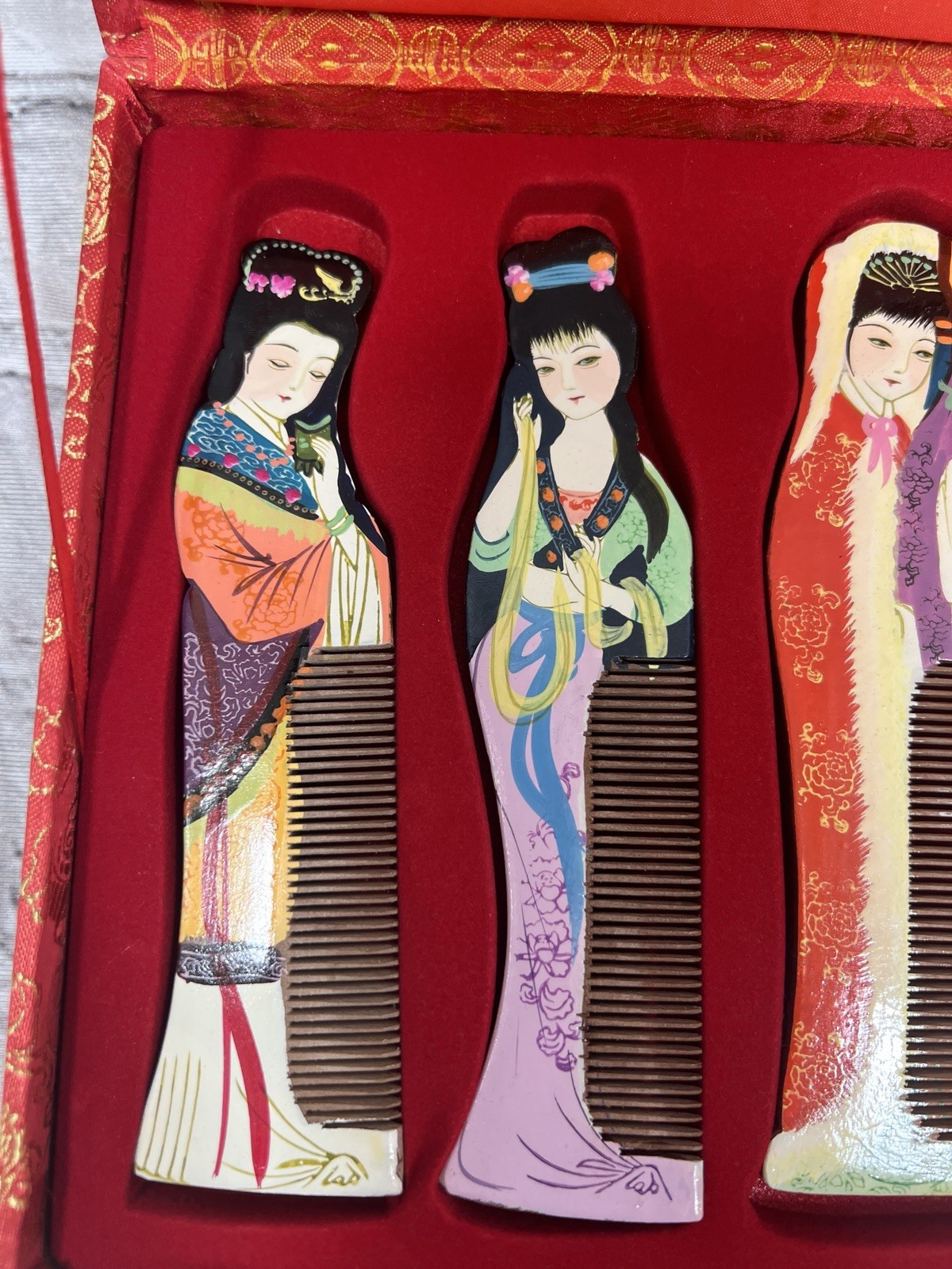 Chinese Cultural Gift Set Lot Scroll Art Traditional Combs Keychains Boxed