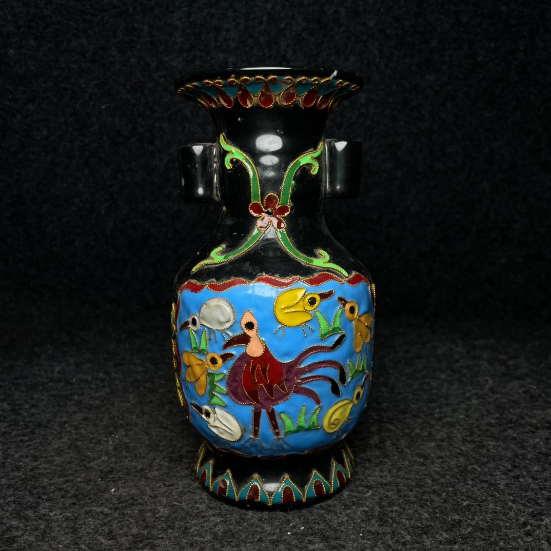 Imperial cloisonn é enamel multicolored glazed porcelain vase