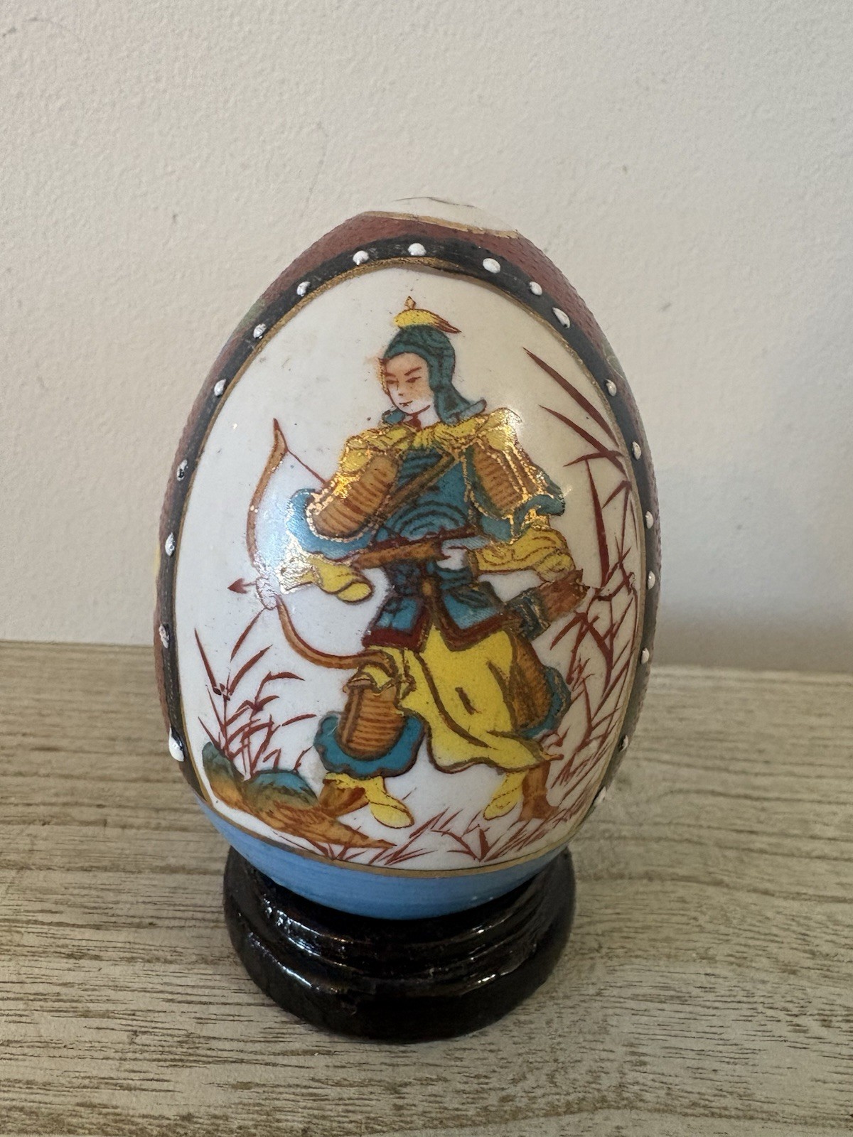 Vintage SATSUMA Samurai Or Female Ninja Asian Oriental Ceramic Egg On stand